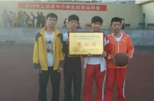 ����ף����У�˶�Ա������Сѧ�ﾶ�˶�����ϲ��Ѽ�