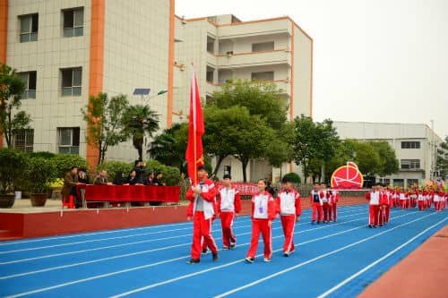 �ڰ˽�У�ﾶ�˻�ȡ��Բ���ɹ�