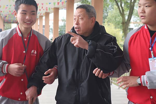 ���׷��߾������л���ͳ���£���2020��°�ѧУ����ѧ�׷�������