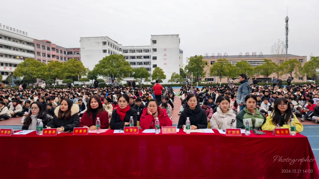 չ�ഺ��������°����񡪡��°�ѧУ�ھŽ조���ﱭ��������Բ����Ļ